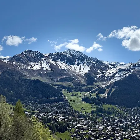 Centre, Valmont アパート